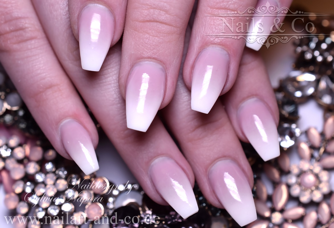 Nagelstudio Kaarst Nageldesign Kaarst Nagelmodellage Kaarst Nail Art Kaarst Nageldesigner Seminare Kaarst Karten Kunst Kaarst Startseite